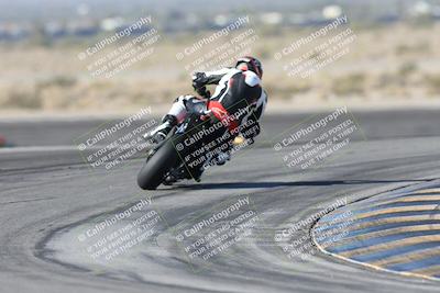 media/Dec-01-2025-Moto Forza (Mon) [[2daa91e15f]]/1-Advanced Group/Session 2 Turn 11 Backside/